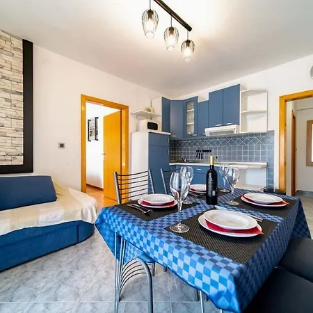 Apartment For Families With Children Lopar, Rab - 20692 Lopar
