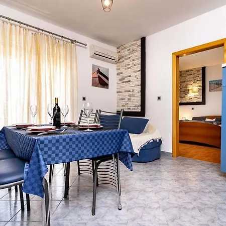 Apartment For Families With Children Lopar, Rab - 20692 Lopar