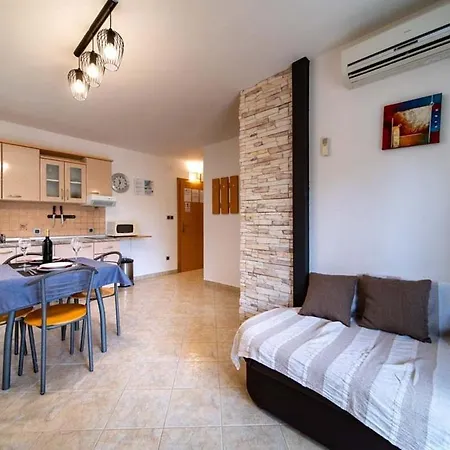 Apartment For Families With Children Lopar, Rab - 20692